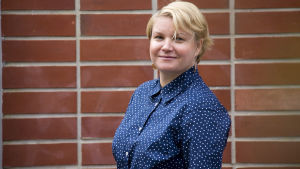 För Lotte Telakivi på Seta rf var undersökningens resultat tyvärr ingen överraskning. Telakivi säger att vi har en bra jämlikhets- och icke-diskrimineringslagstiftning men den måste även omsättas i praktiken. Lotte Telakivi på Seta
