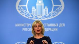 Det ryska utrikesministeriets talesperson Maria Zacharova anklagar britterna för att ha utfört angreppet i propagandasyfte. Det ryska utrikesministeriets talesperson Maria Zacharova