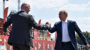 Infantino har träffar Rysslands president Vladimir Putin flera gånger under VM. Infantino och Putin skakar hand