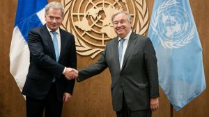 President Sauli Niinistö och FN:s generalsekreterare Antonio Guterres träffades redan i söndags för att tala om klimatet. President Sauli Niinistö och FN:s generalsekreterareAntonio Guterres träffades på söndagen den 22 september i New York.