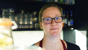 Petra Mannström är företagare på restaurang Theodors och initiativtagare till evenemanget. Närbild på företagaren Petra Mannström.