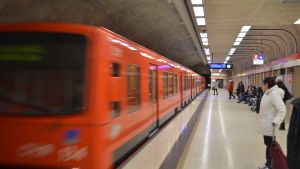 Vill du skapa en performance här - då gäller det att anmäla sitt intresse till Konstlinjen. Kampens metrostation