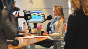 Matilda Panula haastatteli bloggaaja Steffi Hagelstam X3M:in ohjelmassa Myteriet. Uutisluokka