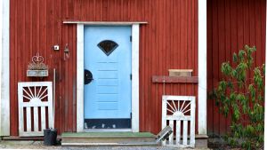 Prästkragen blev privat i maj 2016. Blå dörr till Prästkullas daghem Prästkragen.