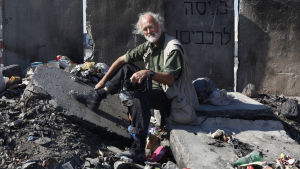 Valokuvaaja Josef Koudelka. Kuvan otti dokumenttiohjaaja Gilad Baram.