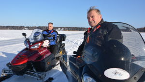 Håkan Bodö och Juhani Ahola. Håkan Bodö (till vänster) och Juhani Ahola från Waasa Snowmobile.