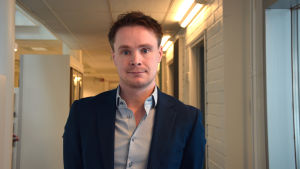 Thomas Karv tror att valdagen inte mer anses vara lika speciell som förr. Porträtt av Thomas Karv