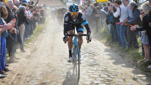 Den brittiska cyklisten Bradley Wiggins under den 113 upplagan 2015. Wiggins har vunnit det mesta på cykel, men inte Paris–Roubaix. Den brittiska cyklisten Bradley Wiggins under den 113 upplagan 2015. Wiggins har vunnit det mesta på cykel, men inte Paris–Roubaix.