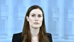 Sanna Marins lott är att leda Finland genom coronapandemin Sanna Marin på regeringens presskonferens.