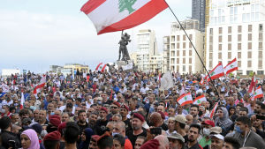 Massiva protester mot korruption och regeringen arrangerades i Libanon Protester mot regeringen i Libanon