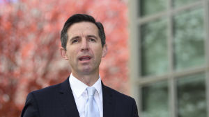 Bimingham säger att regeringen nu överväger alla alternativ för tvistlösning. Australiens handelsminister Simon Birmingham