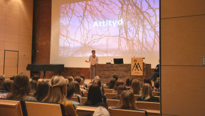 Annika Tidström föreläste om kompetenser i arbetslivet. Annika Tidström föreläser