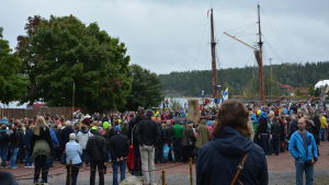 Mycket folk i rörelse under September Open. Mycket folk samlade på slagfältet i Dalsbruk.