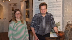 Museichef Laura Lotta Andersson och arkeolog Jan Fast. Museichef Laura Lotta Andersson och arkeolog Jan Fast.