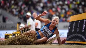 Kristiina Mäkelä i farten i Doha.