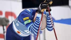Iivo Niskanen efter målgång.