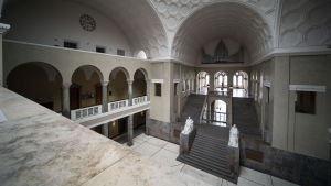 Entrén till Ludwig-Maximilians-universitetet i München. Entrén till Ludwig-Maximilians-universitetet.