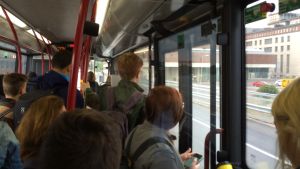 Bara ståplats kvar när buss 20X åker förbi Kabelfabriken Bara ståplats kvar när buss 20X åker förbi Kabelfabriken