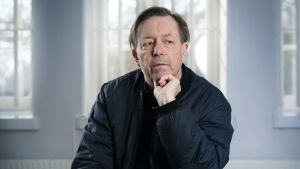 Steve Sem-Sandbergs språk är bitvis makalöst vackert. Steve Sem-Sandberg i samband med att han kom ut med sin roman "W" 2019.