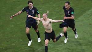 Domagoj Vida gjorde mål mot Ryssland och tog av sig tröjan. Domagoj Vida gjorde mål mot Ryssland och tog av sig tröjan.