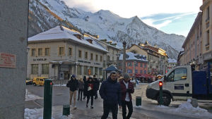 Antalet turister borde inte öka i Chamonix, anser borgmästare Eric Fournier. Antalet turister borde inte öka i Chamonix, anser borgmästare Eric Fournier.