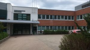 Mattlidens gymnasium fortsätter med mindre mobilanvändande under lektionerna. Mattlidens gymnasium