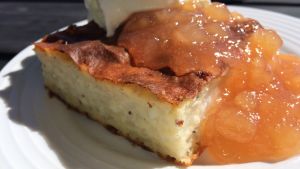 Åländsk pannkaka är så lokal den kan vara. Eller? Ålandspannkaka med sylt och grädde