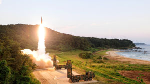Sydkoreanerna testade bland annat missilen Hyunmoo-2 på landets östkust Sydkoreanerna testade bland annat missilen Hyunmoo-2 på landets östkust
