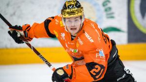 Malte Strömwall har nu noterats för 27 poäng (13+14) under den pågående säsongen. Malte Strömwall.