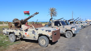Vapnen tystnade i höstas efter att huvudstaden Tripoli hade belägrats i 14 månader. Rebeller som uppges vara från Misrata samlades i Tripoli den 6 april för att stöda regeringen i Tripoli.