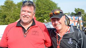 Nigel Ashman och Randy Vogel från Vancouver tycker att de finska seglarna bjuder på hårt motstånd Sexornas världsmästerskap i Hangö.