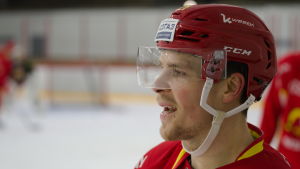 Mikko Lehtonen hör åtminstone till dem som har fått träna med dem som ska spela mot SKA. Mikko Lehtonen Jokerit KHL LK kuvassa