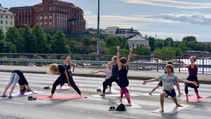 Yoga för planeten, inte bara kroppen. XR på Hagnäs bro 29.7.19. yoga på Hagnäs bro 29.7.19