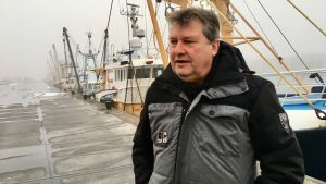 Fiskarnas centralorganisation jobbar för att lösa tvisten om fiskevattnen berättar Emiel Brouckaert. DIrektören för fiskarnas intresseorganisation Emiel Brouckert.