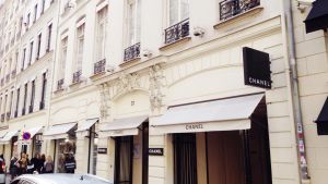 Coco Chanels hus vid 31 rue Cambon i Paris. 31 rue Cambon där Coco Chanel bodde och hade soin butik och ateljé.