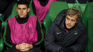 I Champions League fick Pukki knappt med speltid i fem matcher utan att näta. Teemu Pukki på Celtics bytesbänk.