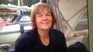 Fyra år efter diagnosen togs hustrun Pirkko in på vårdhem. Ett foto på en kvinna som lider av Alzheimers