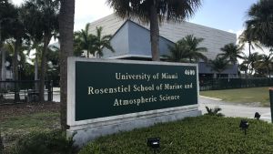 Institutet ligger några kilometer från Key Biscayne Miamiuniversitetets institut för marin och atmosfärisk vetenskap ligger vid havet.