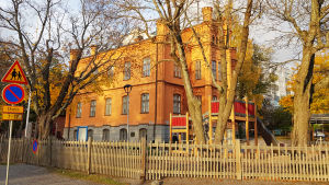Hamnparkens daghem i Vasa har två språkbadsgrupper med 21 elever per grupp. Hamnparkens daghem