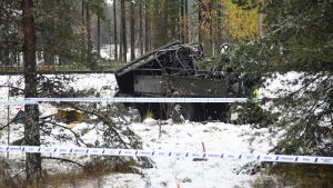 Militärfordonet på olycksplatsen i Skogby 26 oktober 2017 Bild från olycksplats i Raseborg.