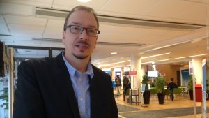 Mats Nilsson på svenska arbetsförmedlingen ser stora möjligheter att rekrytera fler kunniga finländare. Mats Nilsson