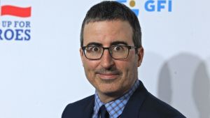 John Oliver har vid flera tillfällen uppmanat till protest mot FCC:s ändringar i nätneutraliteten Bild på John Oliver