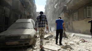 En gata i den rebellkontrollerade stadsdelen Kalasa i Aleppo efter en flygräd. En gata i den rebellkontrollerade stadsdelen Kalasa i Aleppo efter en flygräd torsdagen 28.4.2016