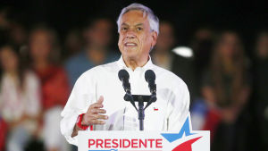 Sebastián Piñera under kampanjavslutningen i Santiago Den chilenska presidentkandidaten Sebastián Piñera i Santiago den 16 november 2017.