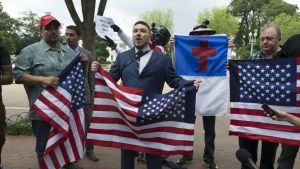 Demonstrationen för vit överhöghet organiserades av Jason Kessler ( i mitten) som också sammankallade extremhögern våldsamma demonstrationen i Charlottesville Demonstrationen för vit överhöghet organiserades av Jason Keller ( i mitten) som också sammankallade extremhögern våldsamma demonstrationen i Charlottesville
