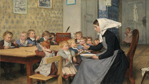 Äta näpet och nätt med skeden rätt är inte alltid så lätt... "The Crèche I" av den schweiziske konstnären Albert Anker (1831–1910). Målning av barn i en matsal som äter med skedar från sina tallrikar. I förgrunden en kvinna som matar ett av barnen med sked.