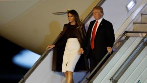 Donald Trump anlände till Argentina tillsammans med sin fru Melania Donald Trump anlände till Argentina tillsammans med sin fru Melania