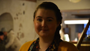 Cecilia Gustafsson gillar att jobba på slottet trots att det kan bli kyligt under kalla vintrar. guiden cecilia gustafsson i Åbo slott.