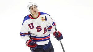 Auston Matthews är inte längre ett självklart förstaval i juni. Auston Matthews, JVM 2015.