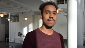 Gweal är politiskt aktiv. Han ställde upp för Piratpartiet i kommunalvalet i Helsingfors 2017. Gweal studerar till politices magister vid SSKH vid HU.